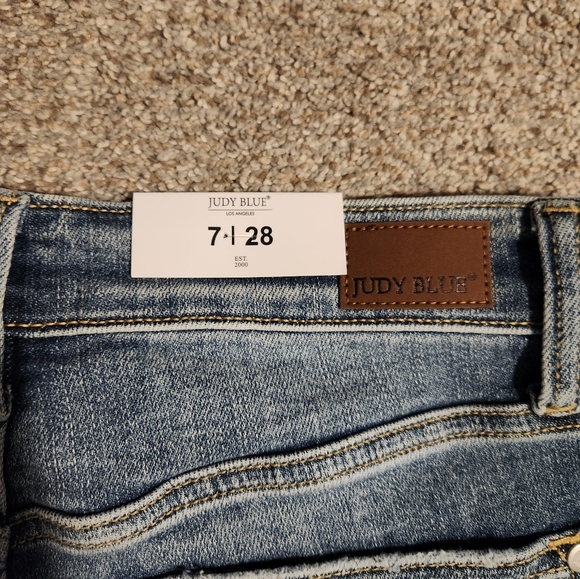 Judy Blue jeans - Picture 8 of 8